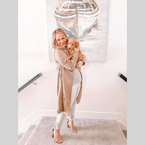 Meet your Posher, Dana